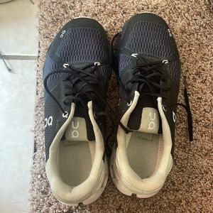 Loved these so much I got a new pair! On Cloud Womens size 9!